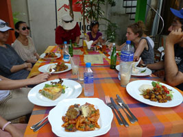 lunch at Barefoot, Colombo