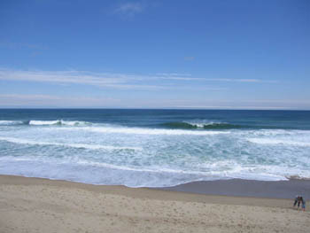 waves coming in - Cape Cod