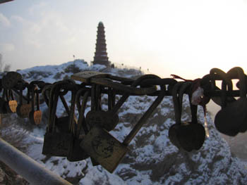 love locks on a chain, Urumqi